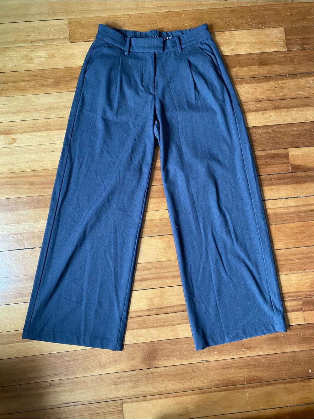 American Eagle Outfitters Curvy Wide Leg Trouser in Dark Charcoal